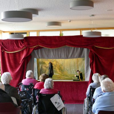 Marionettentheater "Der Froschkönig"